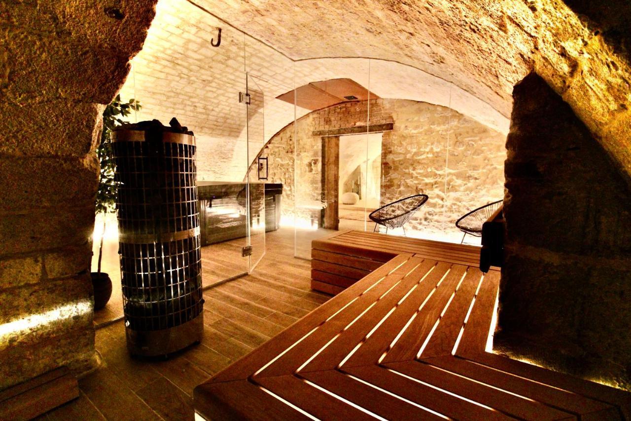 Spa Gaalor***** - Jacuzzi & Sauna A Ruan Exterior foto
