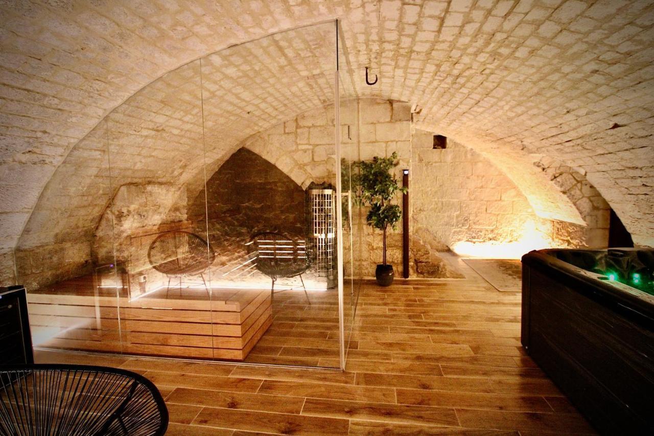 Spa Gaalor***** - Jacuzzi & Sauna A Ruan Exterior foto